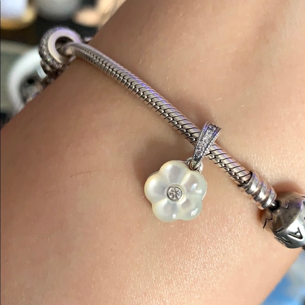 Pandora pearl flower charm